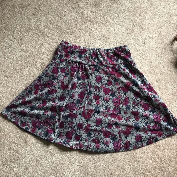 ⭐️4 for $20⭐️Forever 21 skater skirt size XS - Picture 3 of 3